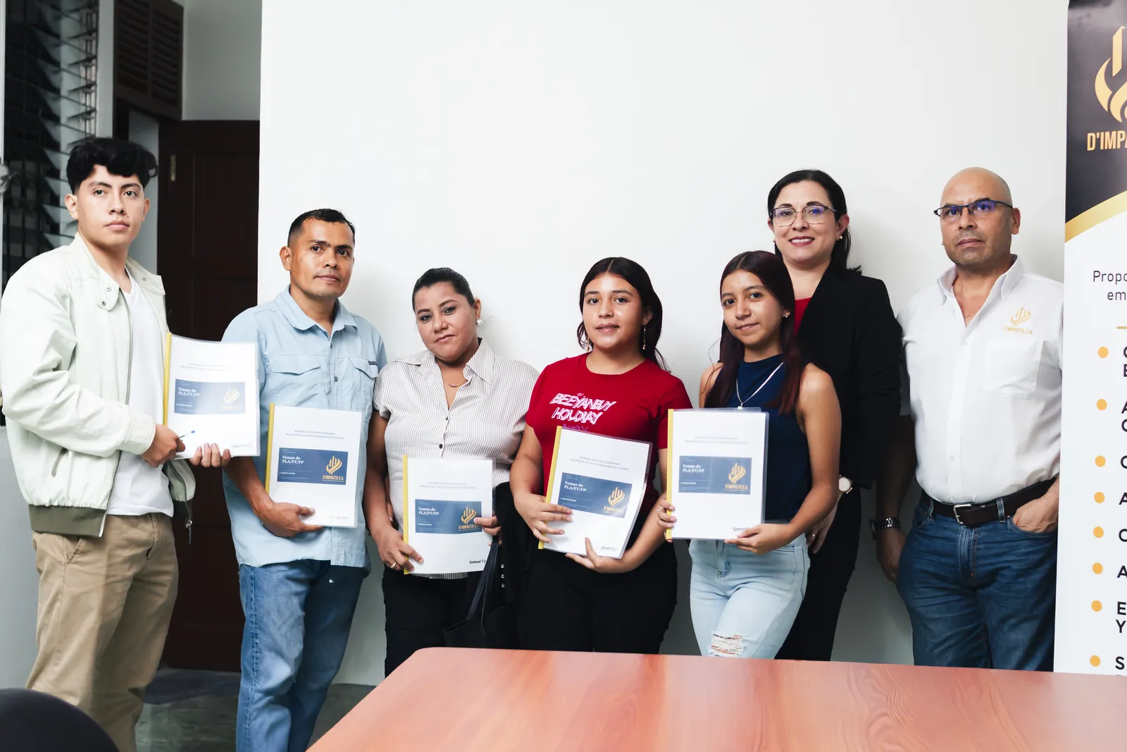 Participantes certificados — Entrega de certificados al finalizar la capacitación