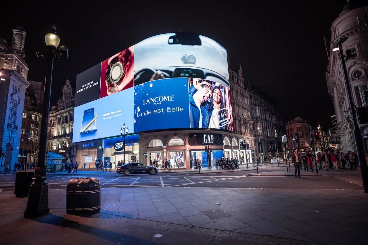 Estrategia comercial y publicidad