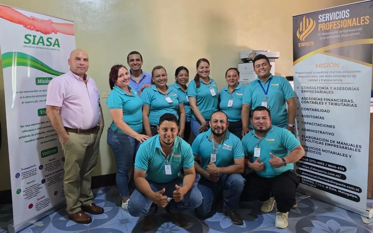 Equipo de D´IMPACTO S.A. con cooperativas
